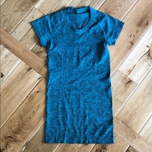 Lululemon swiftly T-shirt